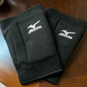Mizuno Knee Pads
Size: M
